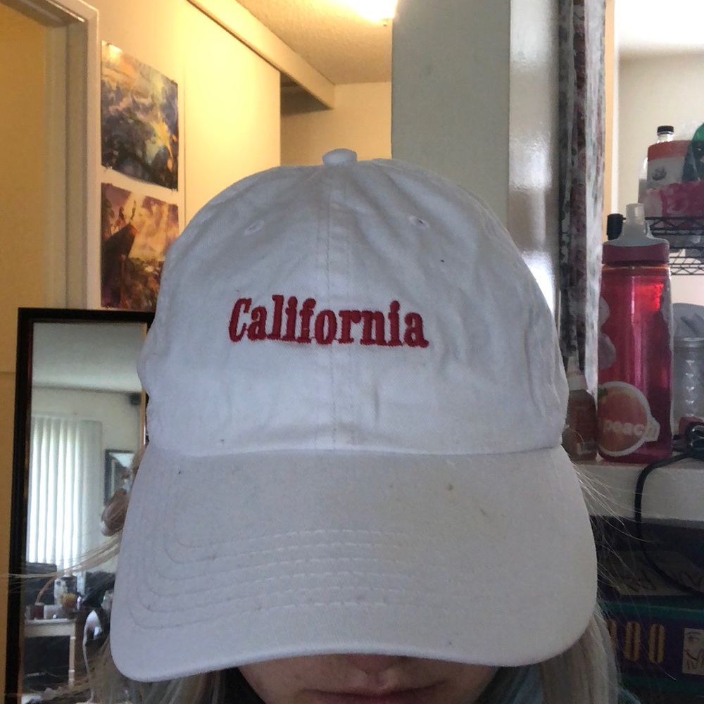 Brandy Melville hat